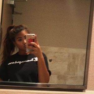 Meet your Posher, Nika